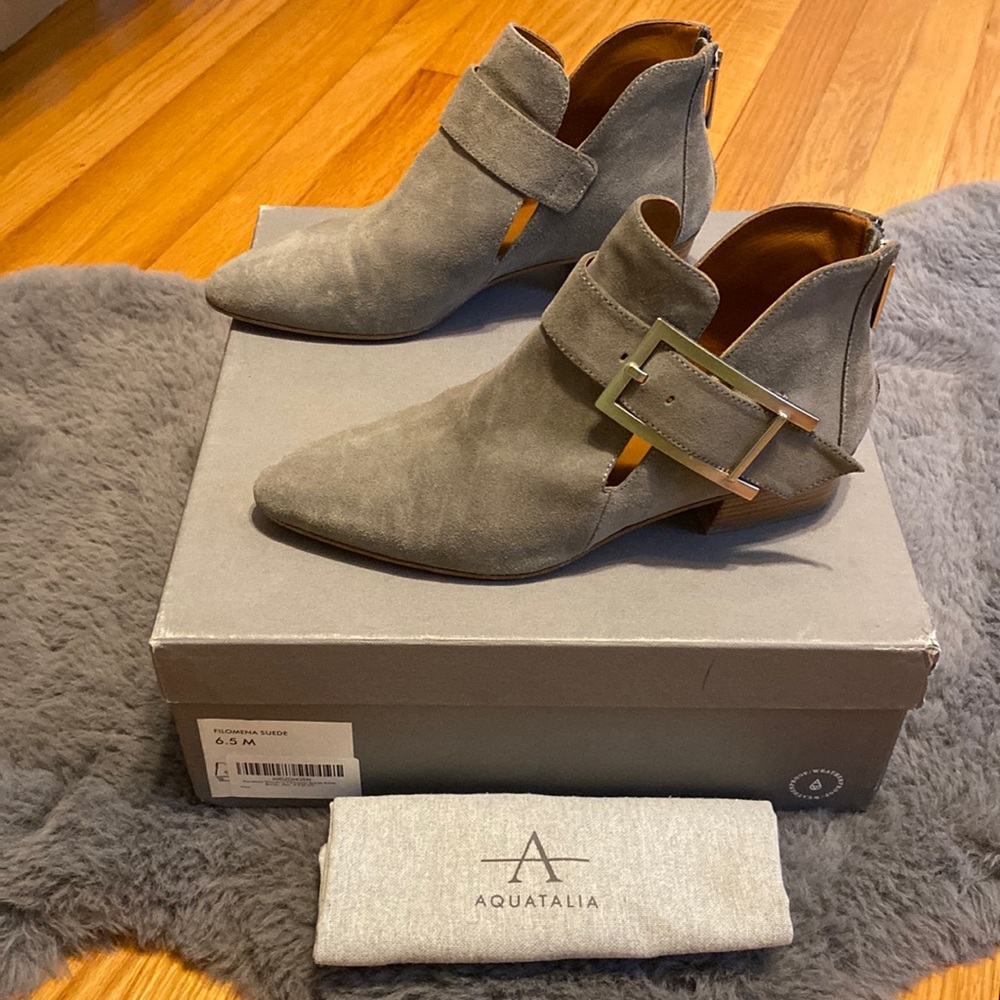 Aquatalia Filomena Suede Ankle Bootie 6.5 M